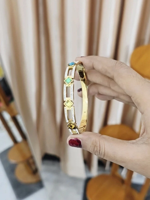 Luxury Zircon Bangle - 015