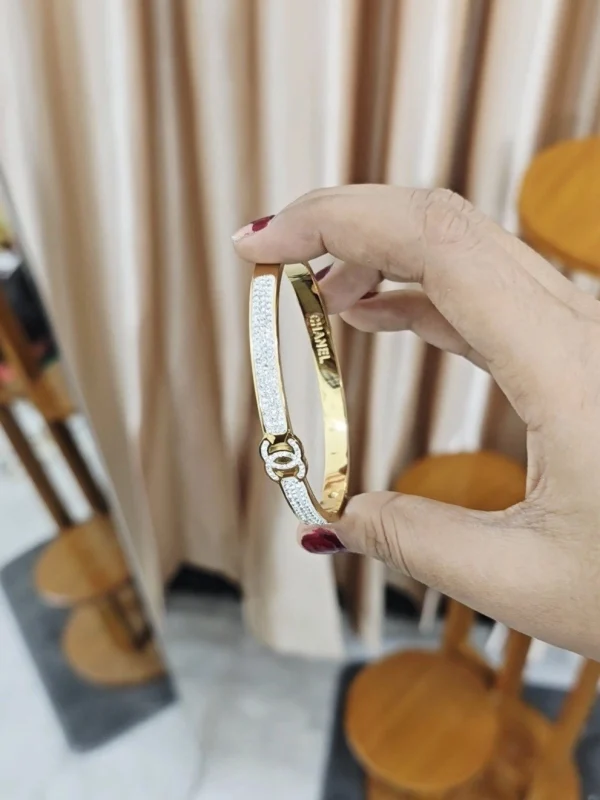 Luxury Zircon Bangle - 014