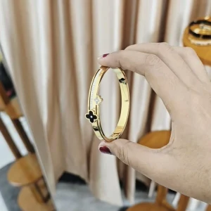 Luxury Zircon Bangle - 007