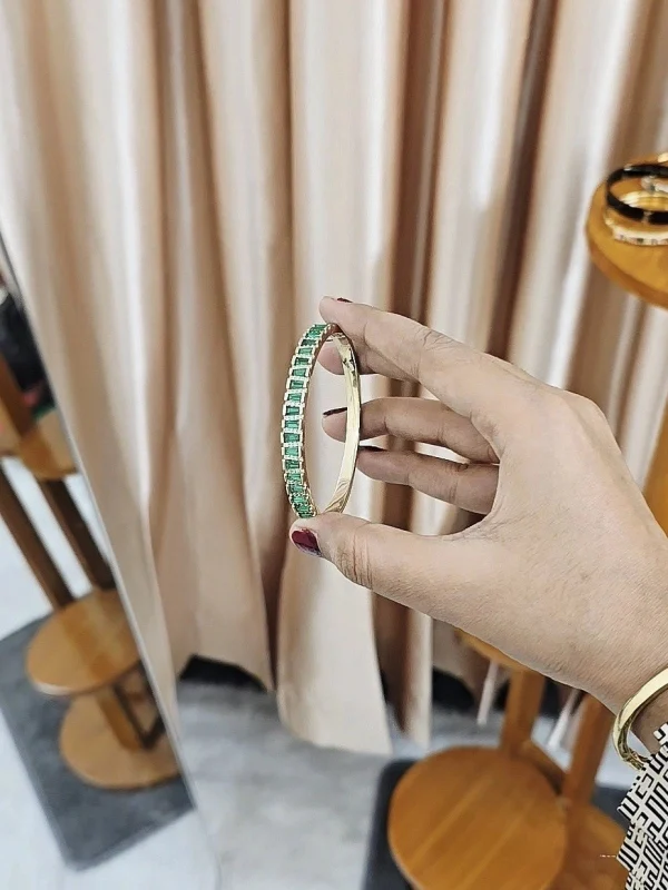 Luxury Zircon Bangle - 002