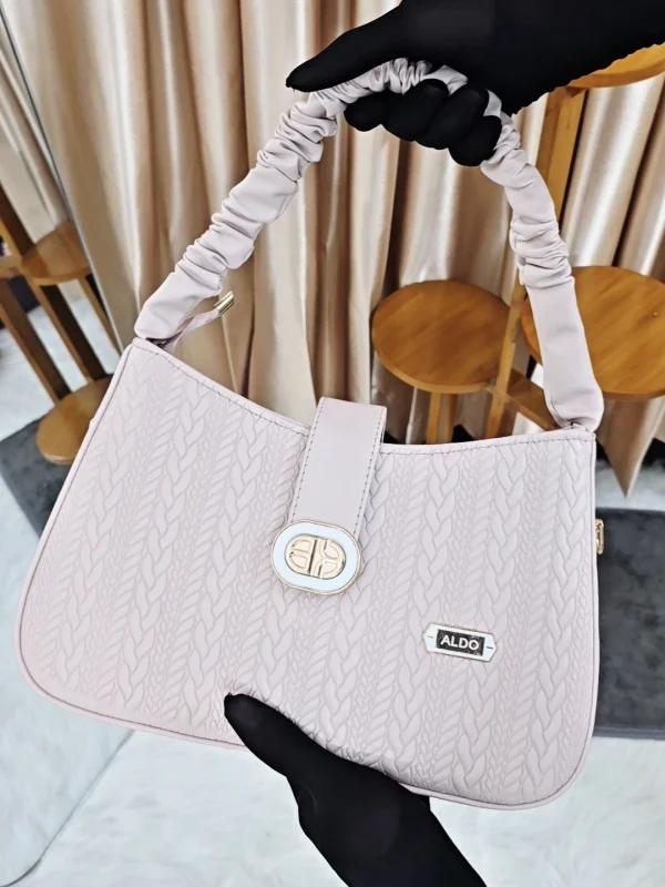 Ladies Handbag – 004 (Baby Pink)